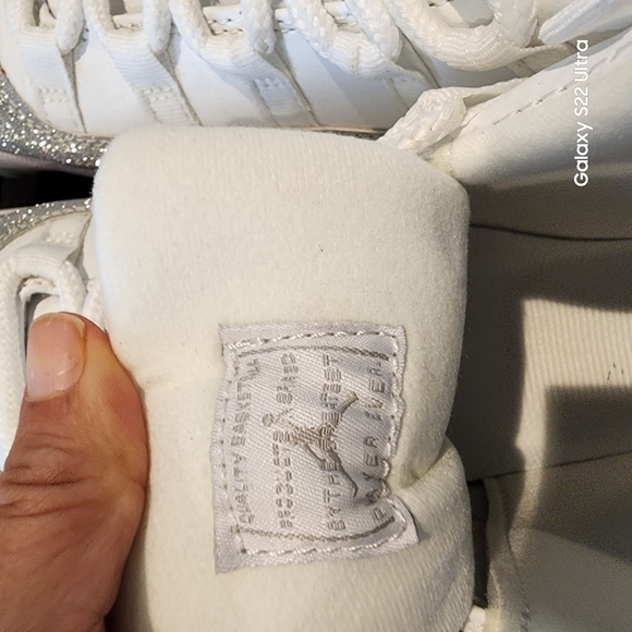 Air Jordan 11 Retro White and Silver Sneakers with Glitter Accents - Picture 7 of 11
